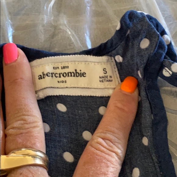 Abercrombie kids small romper - Picture 2 of 5